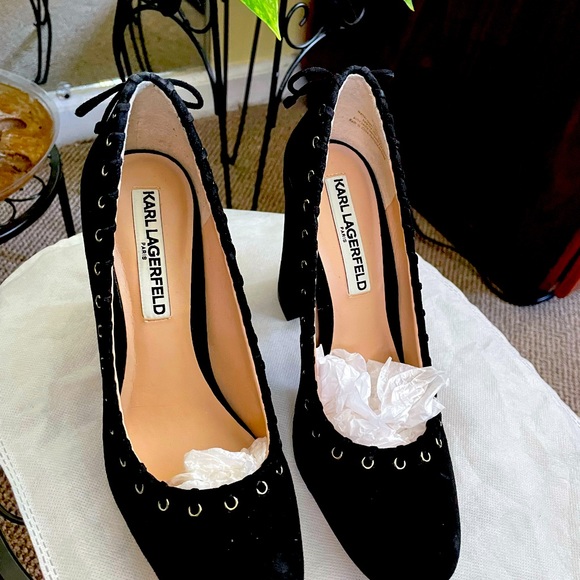 Karl Lagerfeld Paris Women Black Suede Pumps - Picture 1 of 14
